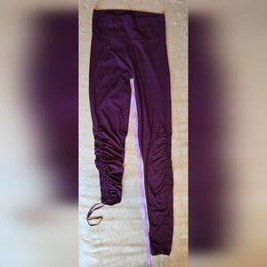 Fabletics berry purple yoga exercise leggings 6 long
